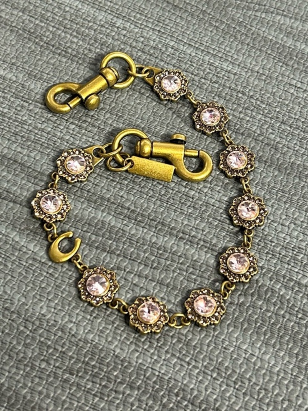 Short Jewelry Chain Strap In Brass/Pink Multi